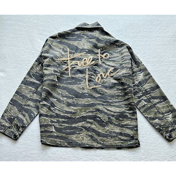 CURRENT/ELLIOTT "Free to Love" chic camo cotton-linen pocket goop jacket $298 M - Picture 6 of 16